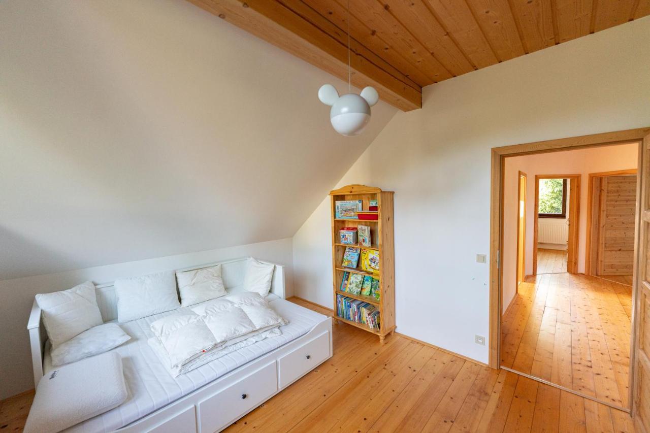 Moderni Sumavska Roubenka S Vyhledem Na Boubin Villa Vimperk Dış mekan fotoğraf